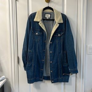 Forever 21 jacket with faux fur